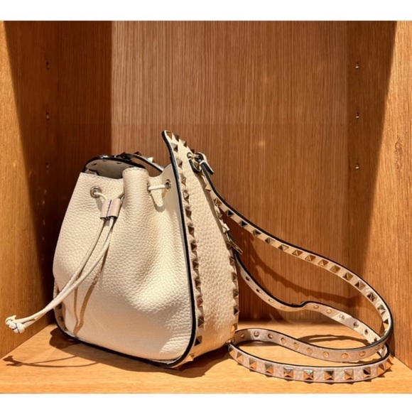 Valentino Rockstud Bucket crossbody bag💋 - Picture 5 of 10